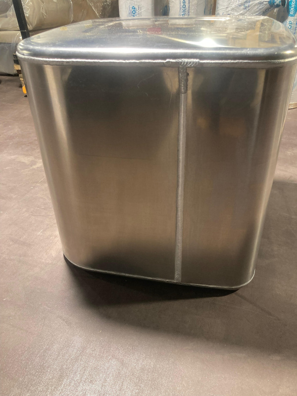 Алюминиевый бензобак 270 л. (670х700х650) (№ 496757)